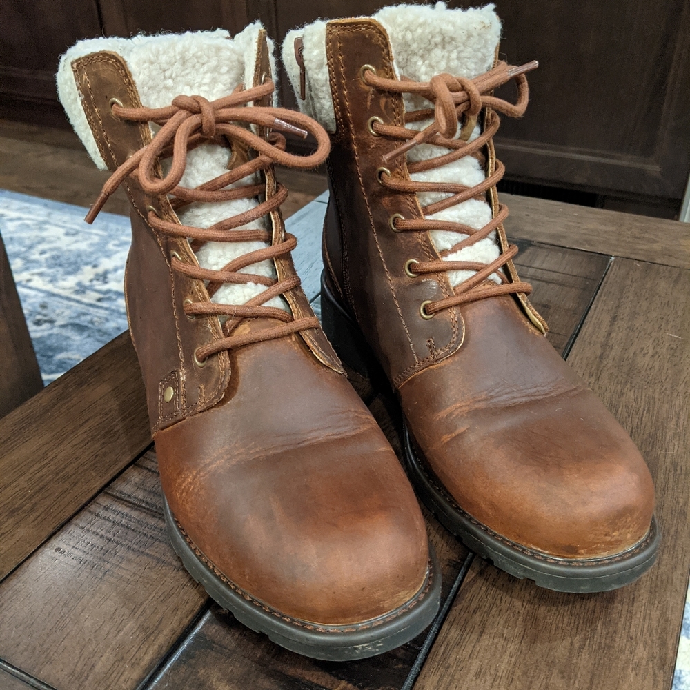 Clarks Boot Size 9